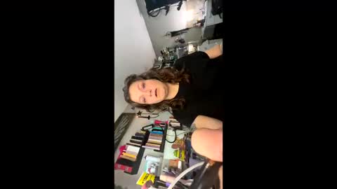 That girl online show from 01-06-26, 07:34