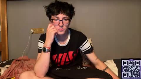 Snapshot of 8_goat chatting on 10-16-25, 10:55 Phillip online show from 10-16-25, 10:55