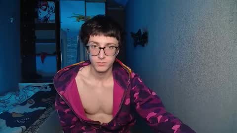 Snapshot of 8_goat chatting on 12-02-25, 07:03 Phillip online show from 12-02-25, 07:03