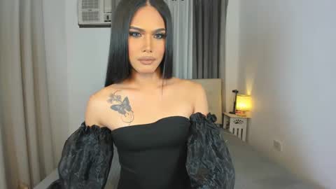 Snapshot of 8inchesmisstresscock chatting on 12-21-24, 03:09 Kendalicious online show from 12-21-24, 03:09