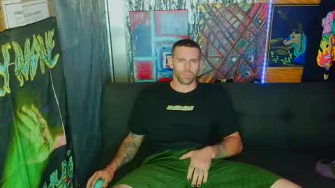 EvelDicknievel1 online show from 10-01-25, 08:42