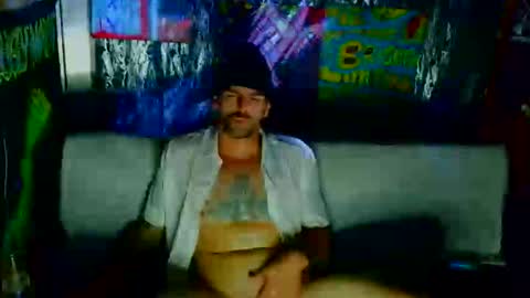 EvelDicknievel1 online show from 10-19-25, 11:05