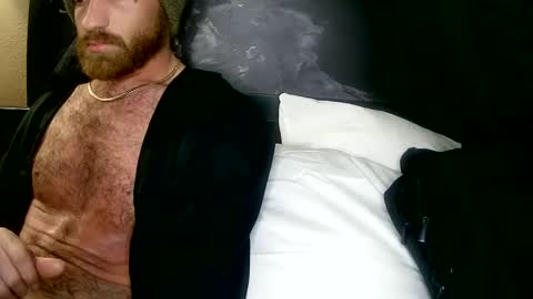 Snapshot of 90210screamer chatting on 12-03-24, 08:27 90210screamer online show from 12-03-24, 08:27