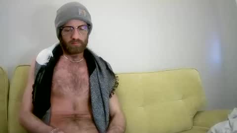 Snapshot of 90210screamer chatting on 12-08-24, 12:30 90210screamer online show from 12-08-24, 12:30