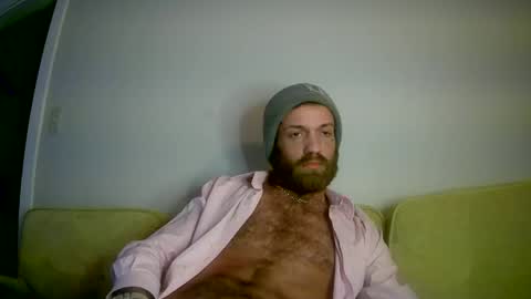 Snapshot of 90210screamer chatting on 12-14-24, 08:34 90210screamer online show from 12-14-24, 08:34