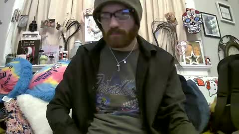 Snapshot of 90210screamer chatting on 11-18-25, 01:48 90210screamer online show from 11-18-25, 01:48