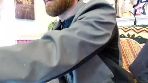 Snapshot of 90210screamer chatting on 12-02-25, 12:16 90210screamer online show from 12-02-25, 12:16