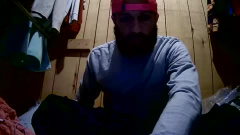Snapshot of 90210screamer chatting on 06-01-26, 01:24 90210screamer online show from 06-01-26, 01:24