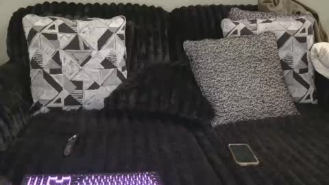Snapshot of 90snaughtycouple chatting on 04-29-26, 10:05 90sNaughtyCouple online show from 04-29-26, 10:05