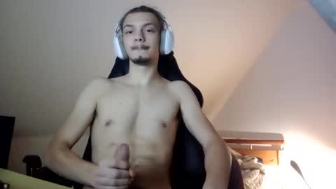 Alex online show from 12-19-24, 07:40