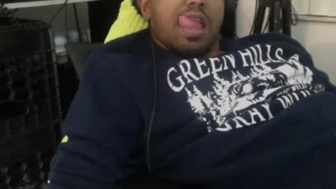 Snapshot of 9inchhammer chatting on 02-26-25, 04:47 9inchhammer online show from 02-26-25, 04:47