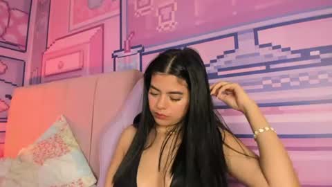 Snapshot of _18alice chatting on 07-14-26, 10:21 Alice online show from 07-14-26, 10:21