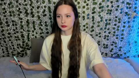 Snapshot of _52_ chatting on 01-31-25, 02:17 EMILY AND MARCUS online show from 01-31-25, 02:17