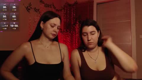 Snapshot of _52_ chatting on 12-17-25, 05:41 EMILY AND MARCUS online show from 12-17-25, 05:41