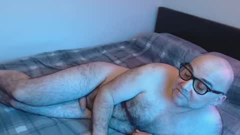 God Zeus online show from 03-11-26, 05:52