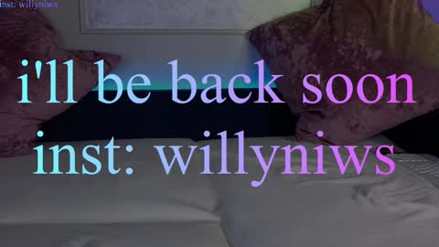 Snapshot of _a_n_n_y_ chatting on 03-11-25, 09:02 Willow online show from 03-11-25, 09:02