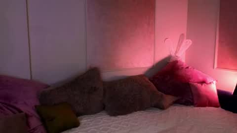 Willow online show from 10-25-25, 09:42