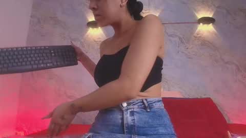  abby rouss online show from 10-25-25, 03:14