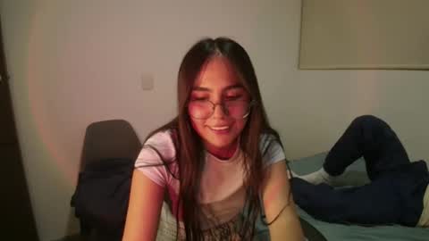 Snapshot of _abbyyyy_ chatting on 04-23-26, 01:29 abby 3 online show from 04-23-26, 01:29