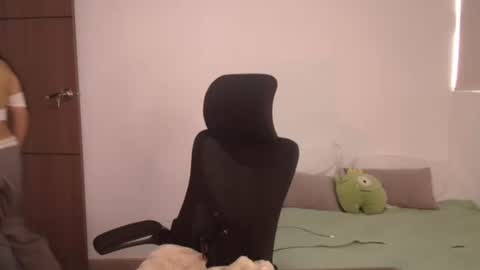 Snapshot of _abbyyyy_ chatting on 06-05-26, 04:24 abby 3 online show from 06-05-26, 04:24