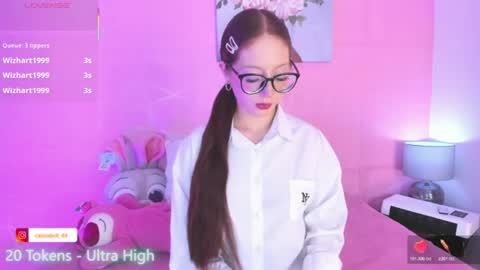 Snapshot of _abril77 chatting on 06-27-26, 02:38 Abril online show from 06-27-26, 02:38