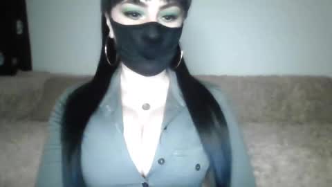 Snapshot of _adela_c chatting on 01-08-25, 03:28 Adela online show from 01-08-25, 03:28