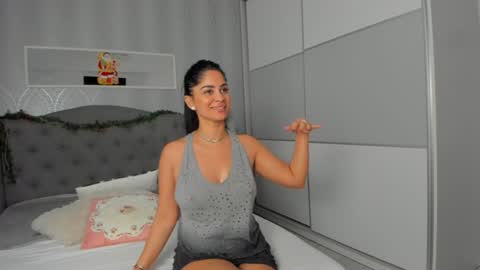 Adelle online show from 01-05-25, 12:42