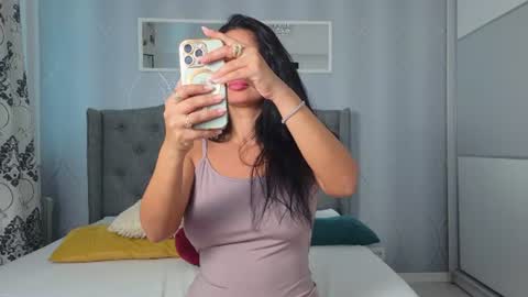 Adelle online show from 07-06-26, 10:34