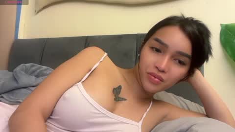 Snapshot of _agatha69_ chatting on 05-09-26, 10:53 agatha online show from 05-09-26, 10:53