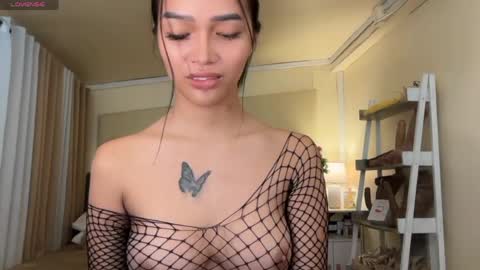 Snapshot of _agatha69_ chatting on 05-18-26, 04:07 agatha online show from 05-18-26, 04:07