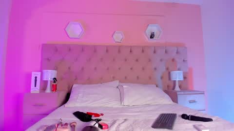 Agatha online show from 12-16-24, 05:17