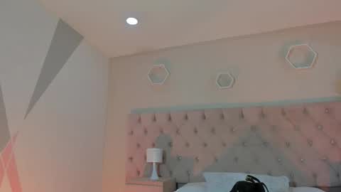 Agatha online show from 12-22-25, 07:38