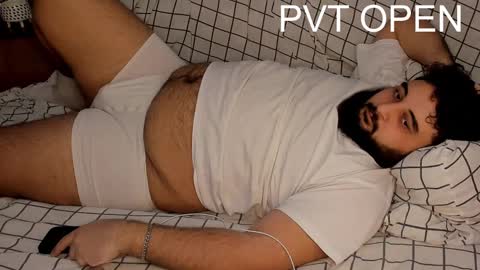 Snapshot of _alan_bear_ chatting on 03-05-25, 05:18 Alan online show from 03-05-25, 05:18