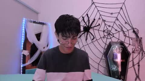 Alexander online show from 10-14-25, 04:46