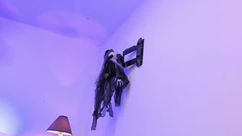 Alexander online show from 11-04-25, 04:28