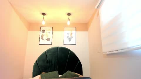 Snapshot of _alice08_ chatting on 06-30-26, 12:06 online show from 06-30-26, 12:06