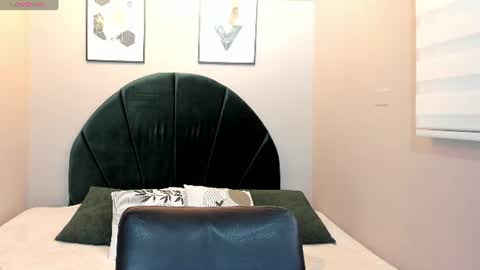 Snapshot of _alice08_ chatting on 07-21-26, 12:07 online show from 07-21-26, 12:07