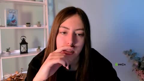 _alice_smith__ online show from 10-19-25, 08:59