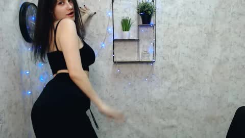Snapshot of _alicecandy_ chatting on 01-29-25, 01:16 Alice online show from 01-29-25, 01:16