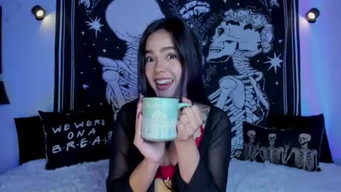 Snapshot of _alicesasha_ chatting on 06-15-26, 05:31 _alicesasha_ online show from 06-15-26, 05:31