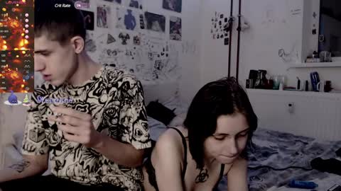 Snapshot of _alisa_in_wonderland chatting on 12-12-24, 11:58 Charlotte and Alex online show from 12-12-24, 11:58