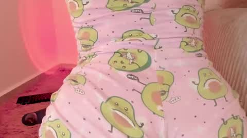 Snapshot of _alissonrose chatting on 06-22-26, 03:36 Karo online show from 06-22-26, 03:36