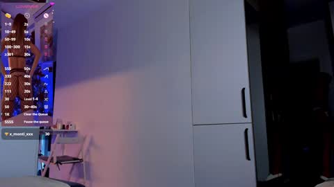 Mia online show from 12-18-24, 01:02