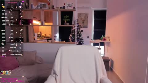 Mia online show from 12-31-24, 10:37