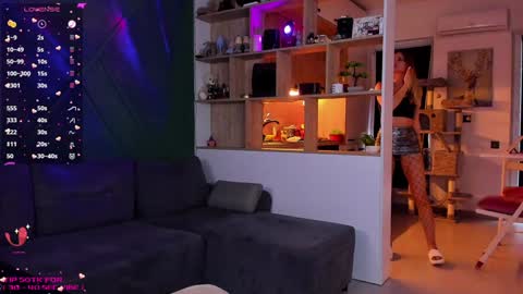 Mia online show from 02-01-25, 01:30