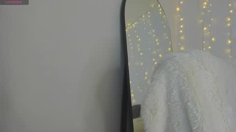 Snapshot of _allisongomez chatting on 05-26-26, 11:12 _allisongomez online show from 05-26-26, 11:12