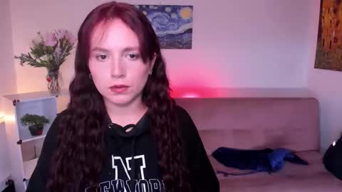 Snapshot of _allisontyler chatting on 06-11-26, 12:32 Allison online show from 06-11-26, 12:32