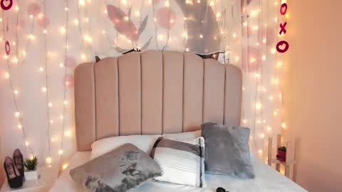 Allondra  online show from 02-25-25, 03:49