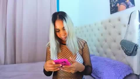 Snapshot of _analia chatting on 01-26-25, 02:45 Analia online show from 01-26-25, 02:45