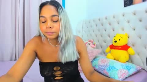 Snapshot of _analia chatting on 02-06-25, 05:25 Analia online show from 02-06-25, 05:25